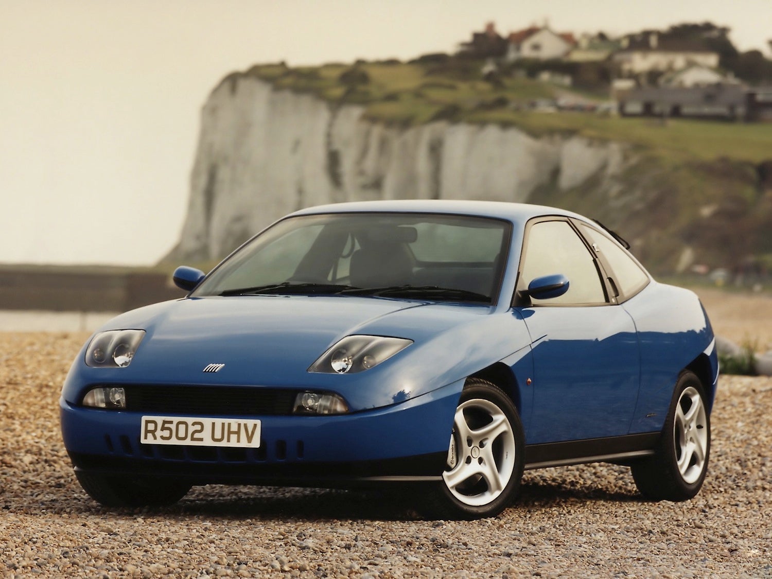 The Fiat Coupe Turbo's styling is every bit as striking (and divisive) as it was at the tail end of the '90s